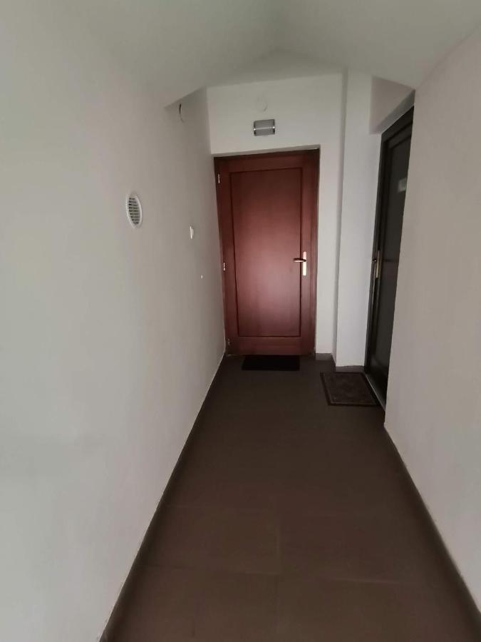 Joos Apartman Шарвар Екстер'єр фото