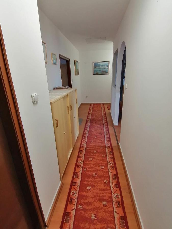 Joos Apartman Шарвар Екстер'єр фото